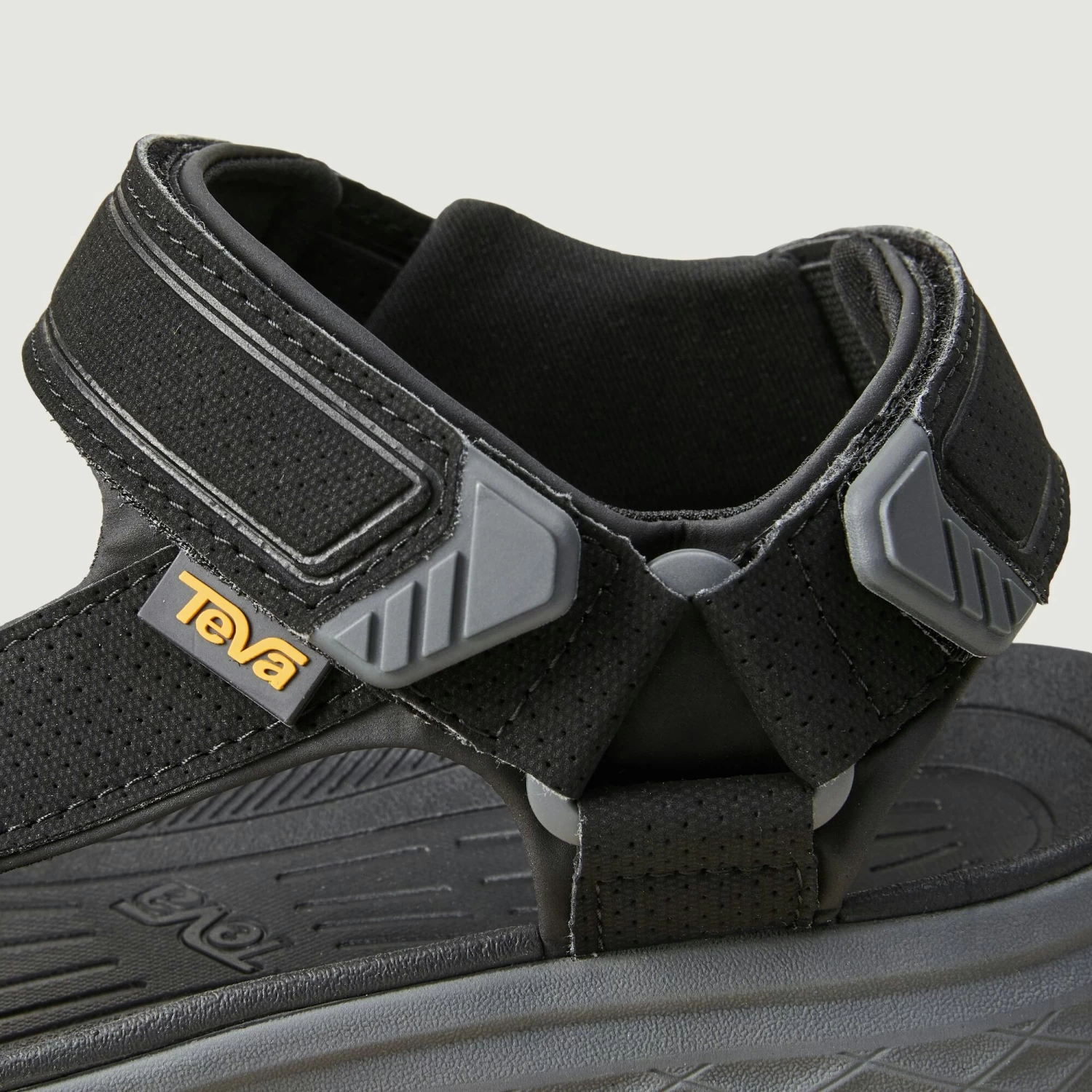 Kathmandu Teva Strata Universal Men's Sandals - Image 3