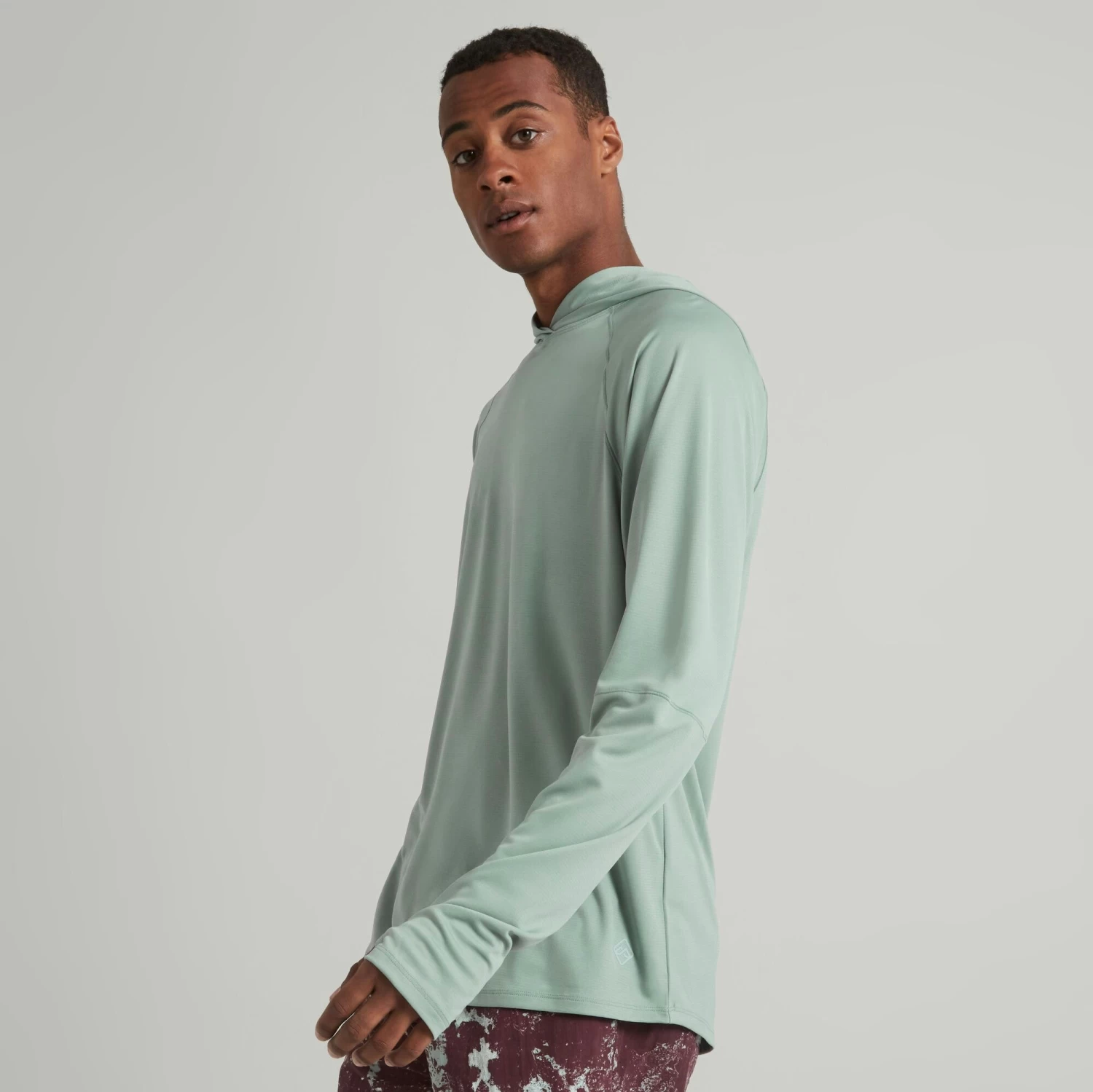 Kathmandu SUN-Stopper Men's Hooded Long Sleeve Top - Image 3