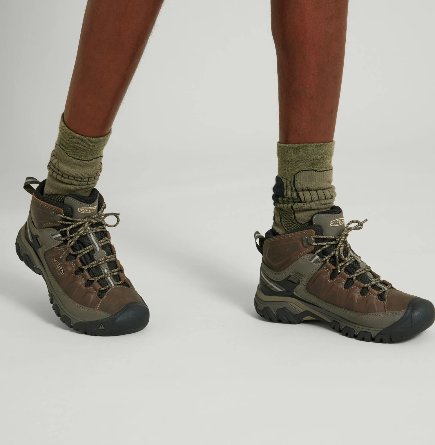 Kathmandu Keen Targhee III Men’s Mid Waterproof Hiking Boots - Image 4