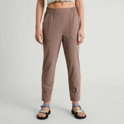 Kathmandu Kamana Womenâs Tapered Pants