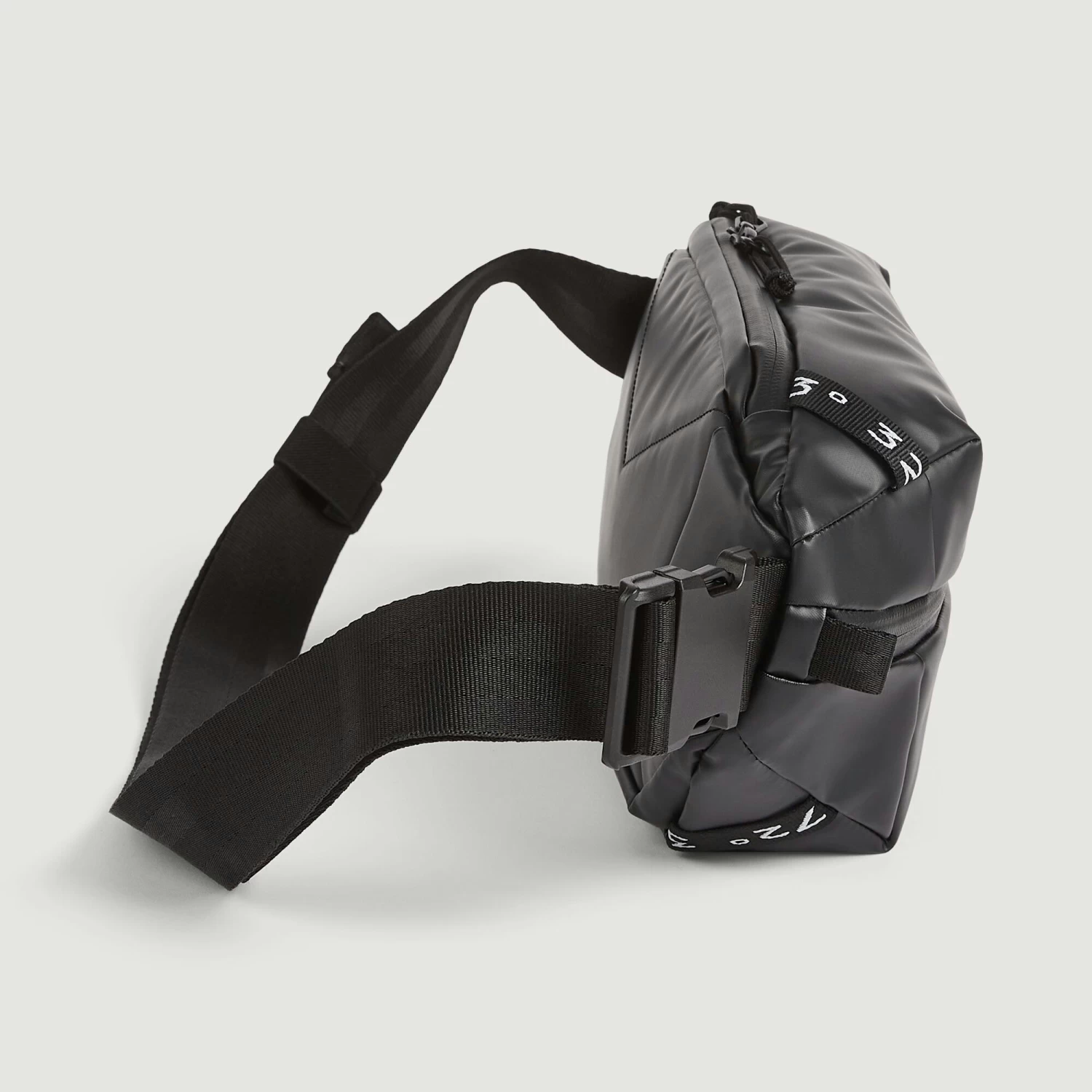 Kathmandu Amphi Cross Body Bag - Image 9