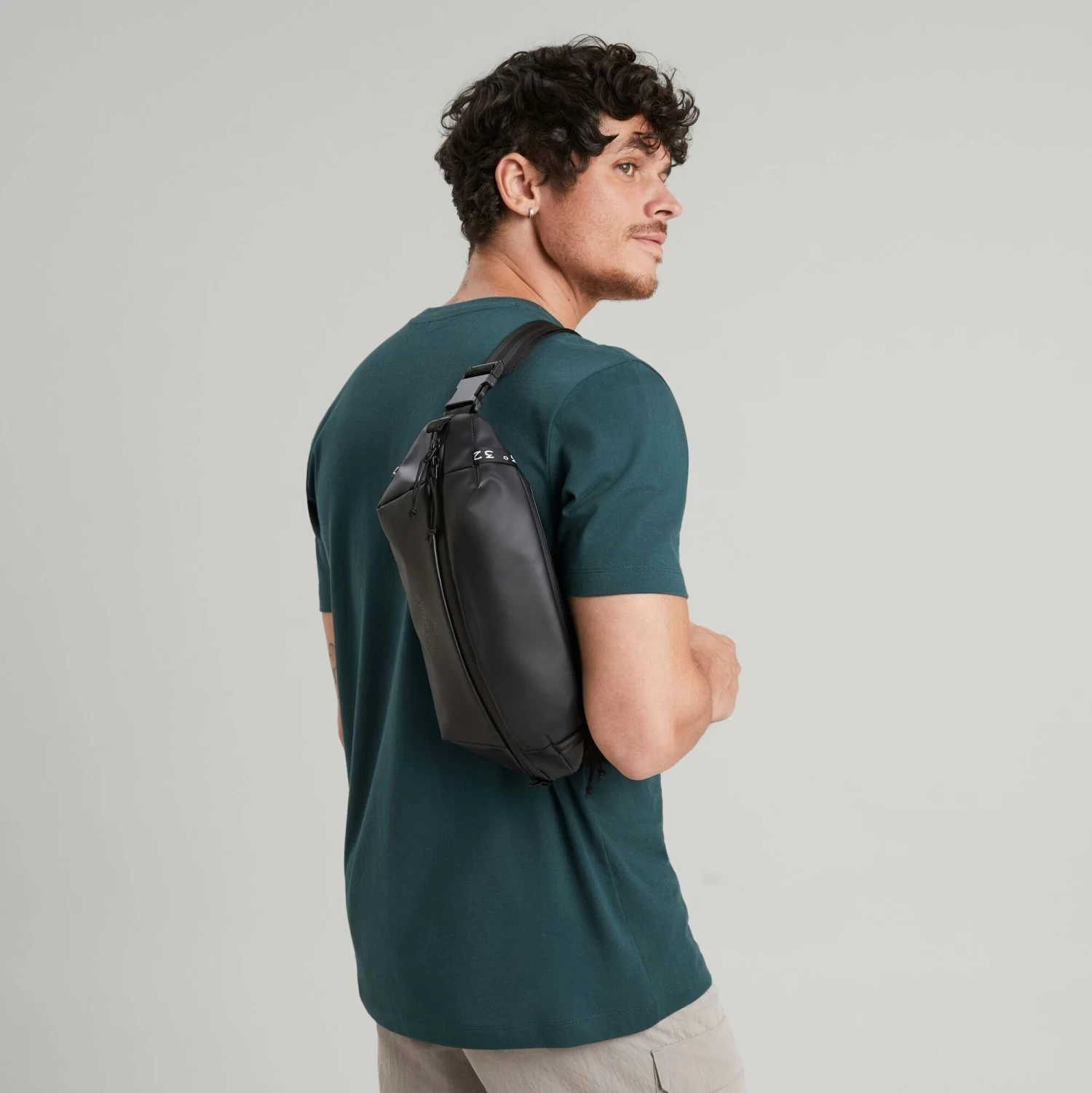 Kathmandu Amphi Cross Body Bag - Image 3