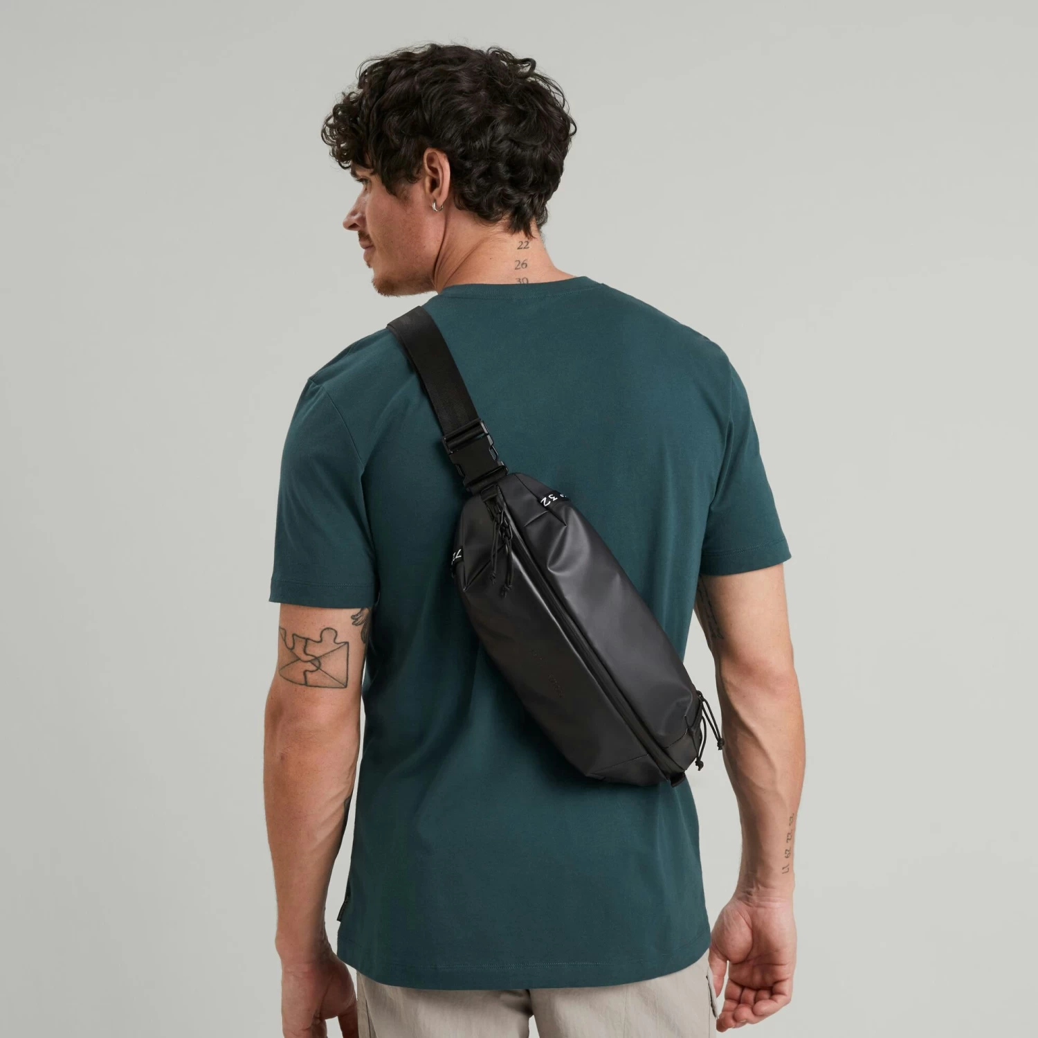 Kathmandu Amphi Cross Body Bag - Image 4